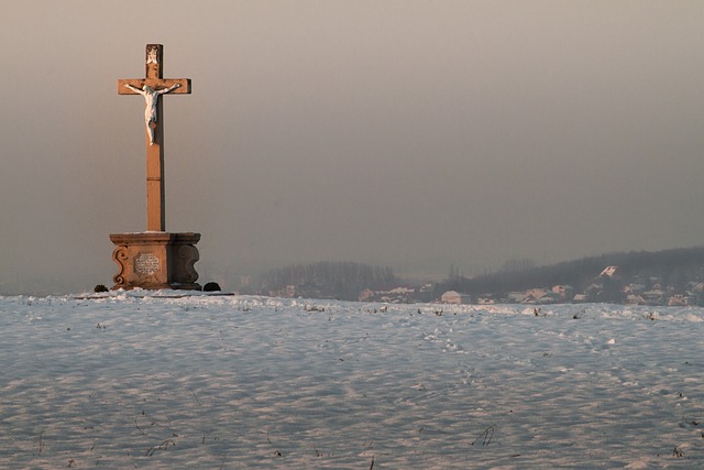 Free Wayside Cross Of 1787 Snow photo and picture