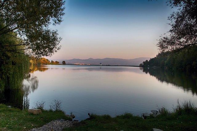 Free Dam Autumn photo and picture