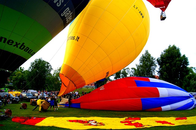 Free Balloon Flying photo and picture