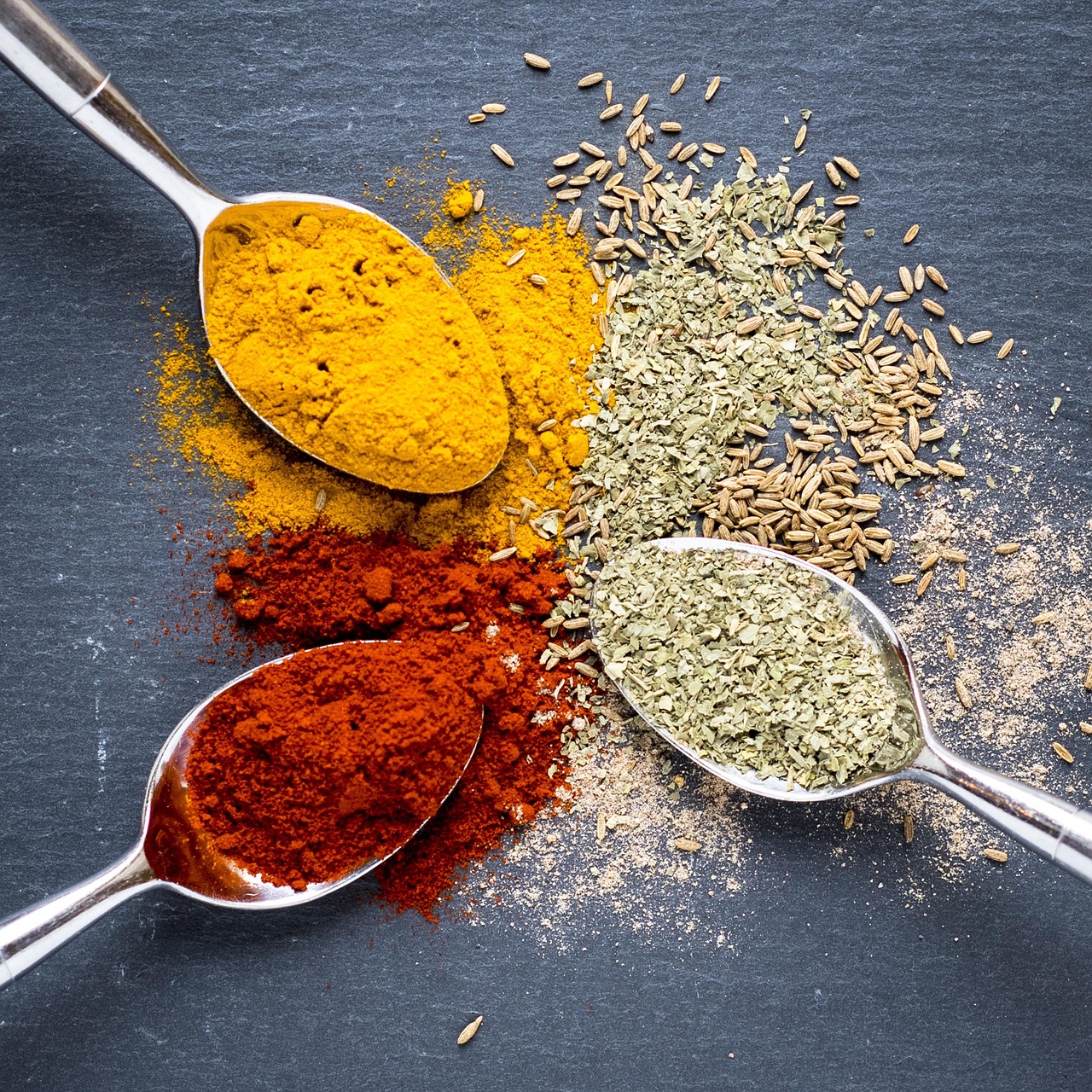 Especias, Cúrcuma, Orégano, Pimenton