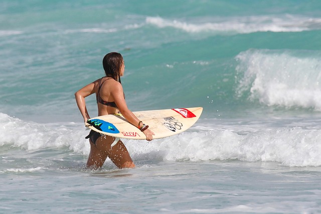 Free Surf Ocean photo and picture