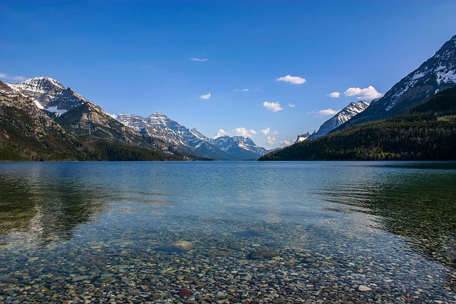 Free Canada Lake photo and picture