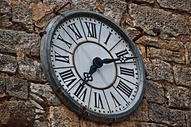 Free Clock Old photo and picture