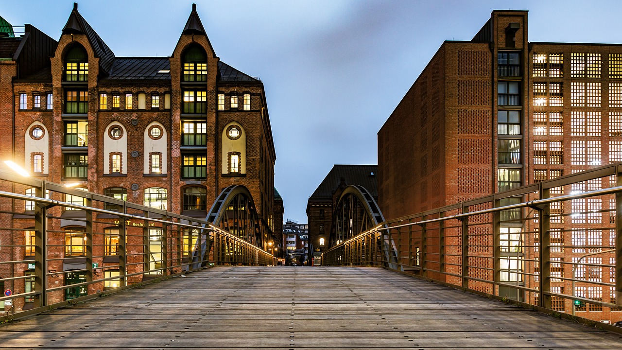 Speicherstadt - free online jigsaw puzzle photo