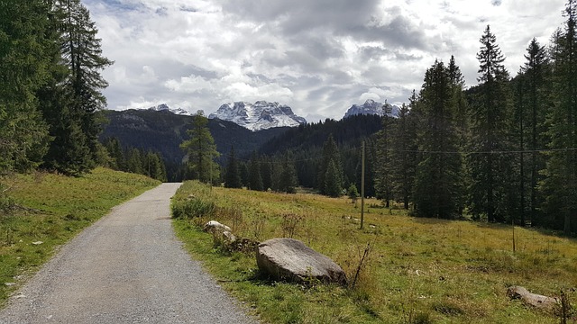 Free Mountains Clouds photo and picture