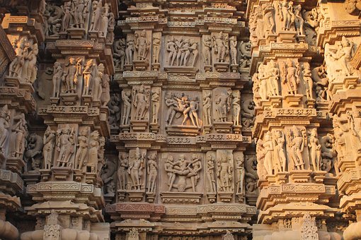 The Way of Life in the History of Khajuraho The Way of Life in the History of Khajuraho
