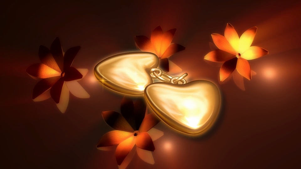 LOVE 18k gold Raised Heart main image 0