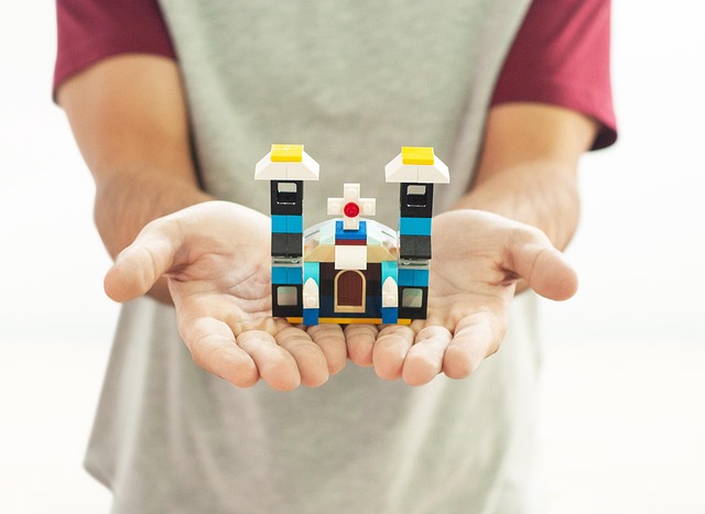 Free Lego Mount photo and picture