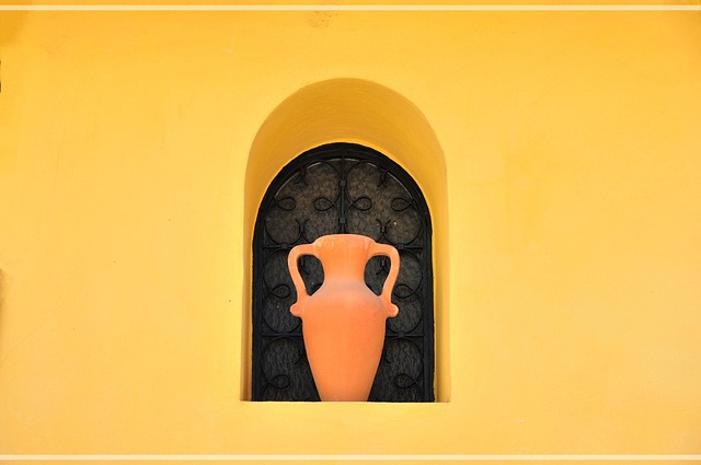 Free Window Vase photo and picture