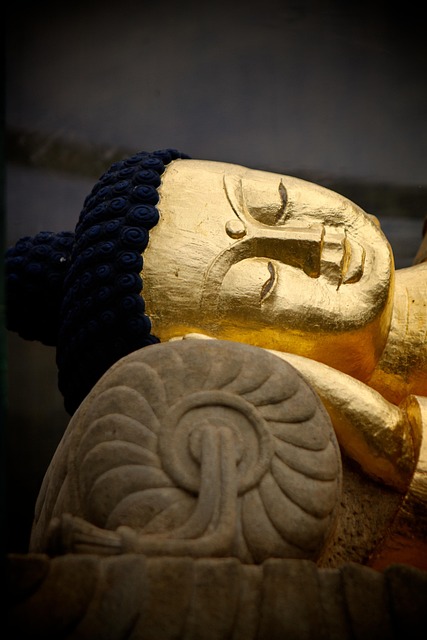 Free Buddha Statue photo and picture