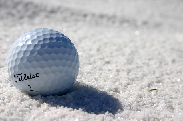 Free Golf Ball photo and picture
