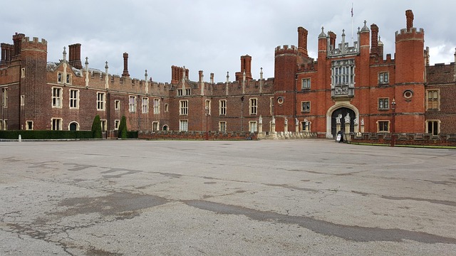 Free England Hampton Court photo and picture