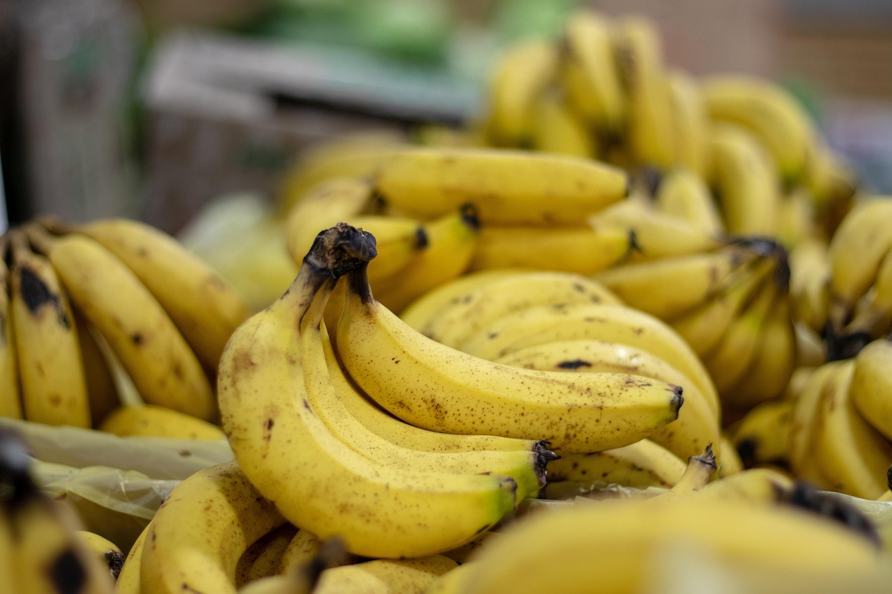 bananas-4031507_1280.jpg