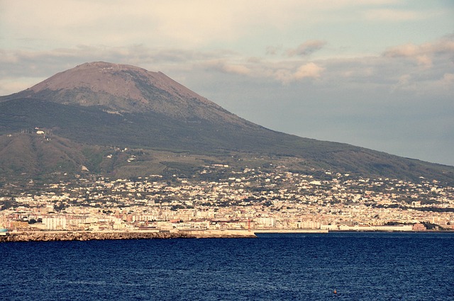 Free Naples Italy photo and picture