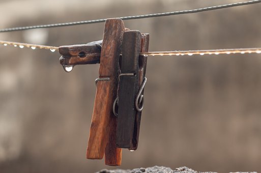 Wooden Clothes Catch, Raindrops