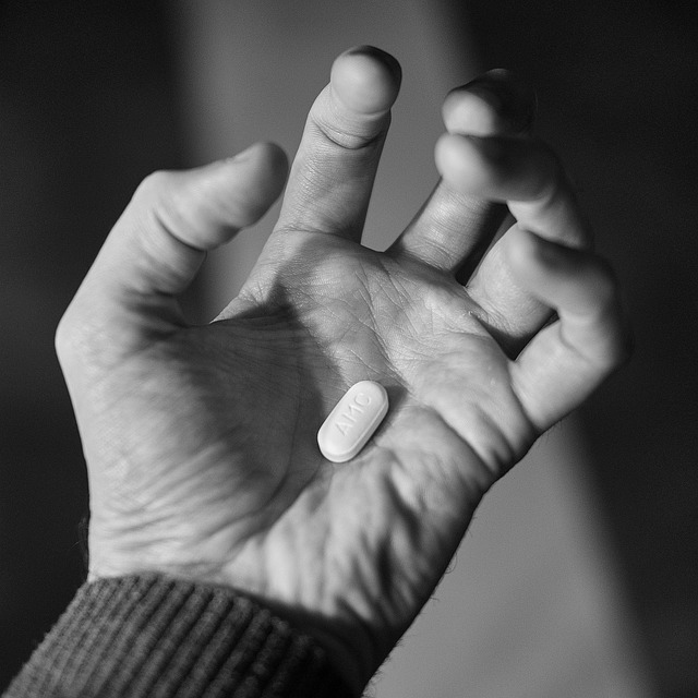 Free Hand Pill photo and picture