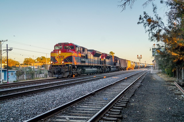 Tren, Ferrocarril, Estación