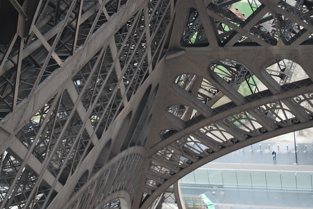 Free Eiffel Tower Metal photo and picture