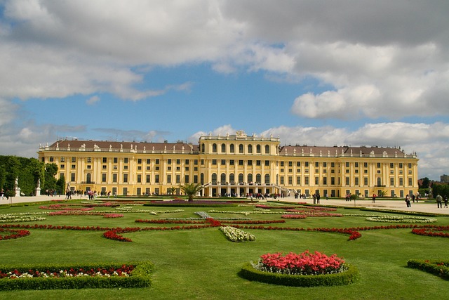 Free Vienna Beautiful Well photo and picture