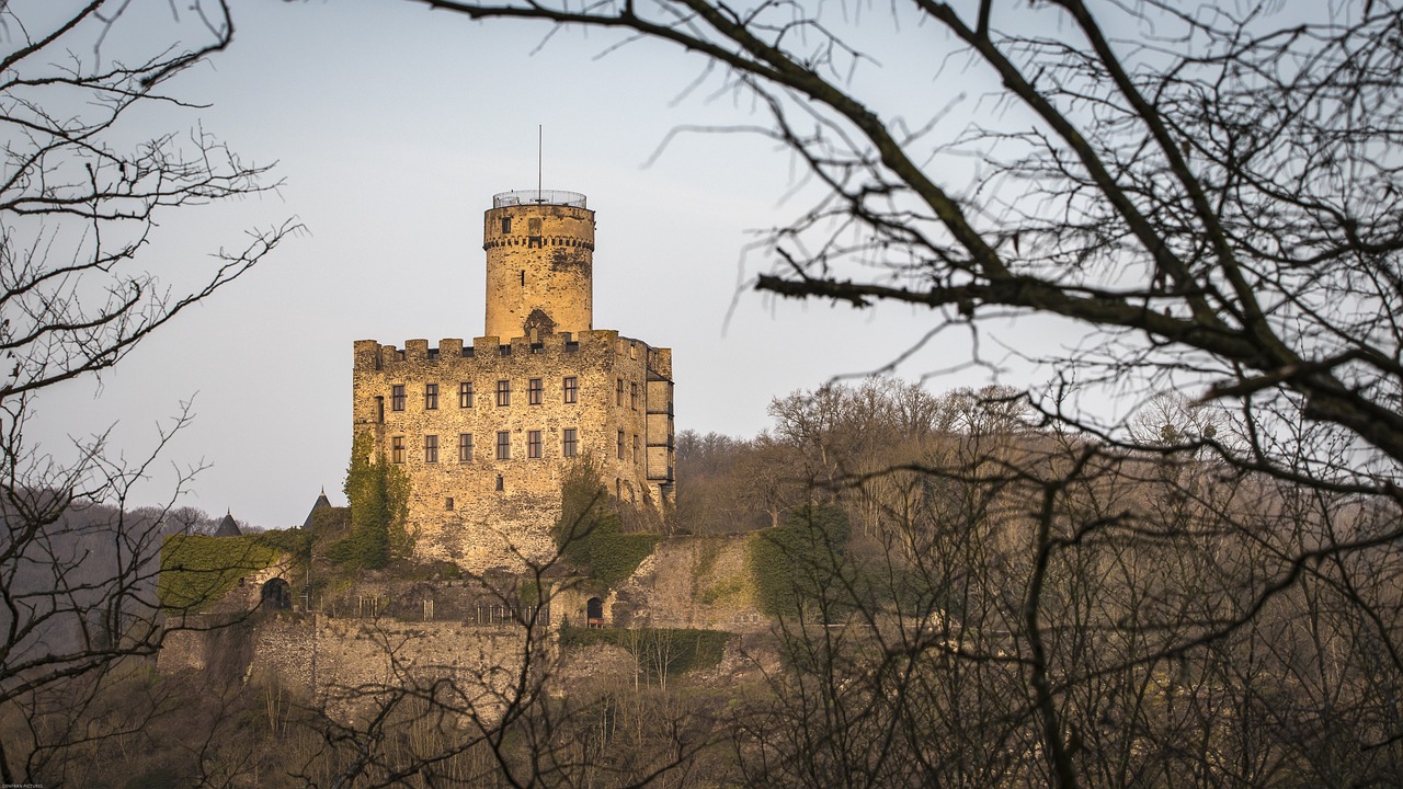 Castle - free online jigsaw puzzle photo
