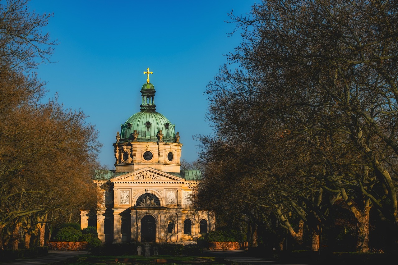 Graveyard - free online jigsaw puzzle photo
