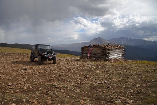 Free Rocky Mountains Jeep photo and picture
