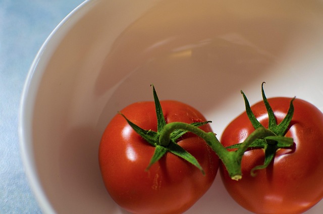 Free Tomato Bowl photo and picture