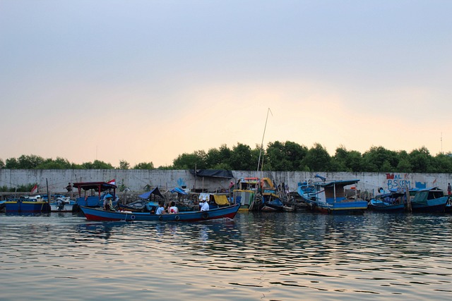 Free Bay Boat photo and picture