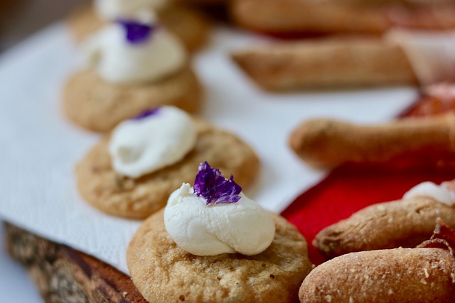 Brokken, Knapperig Brood, Bloesems
