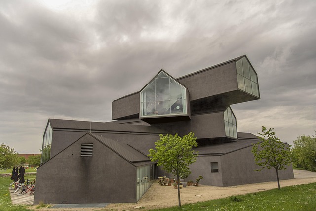 Free Architect House photo and picture