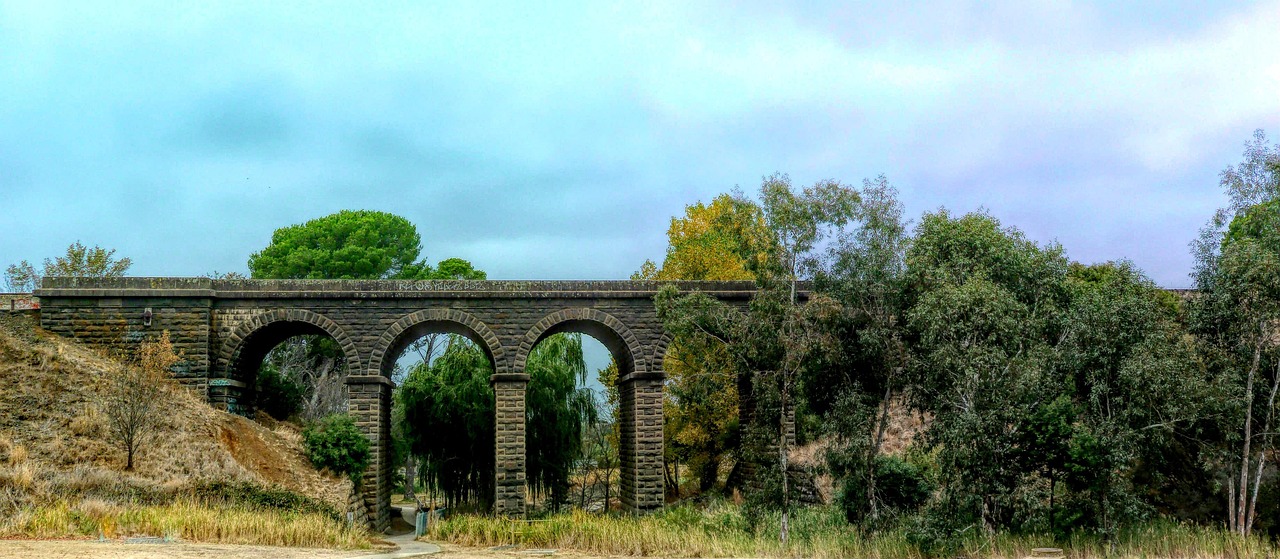 Viaduct - free online jigsaw puzzle photo