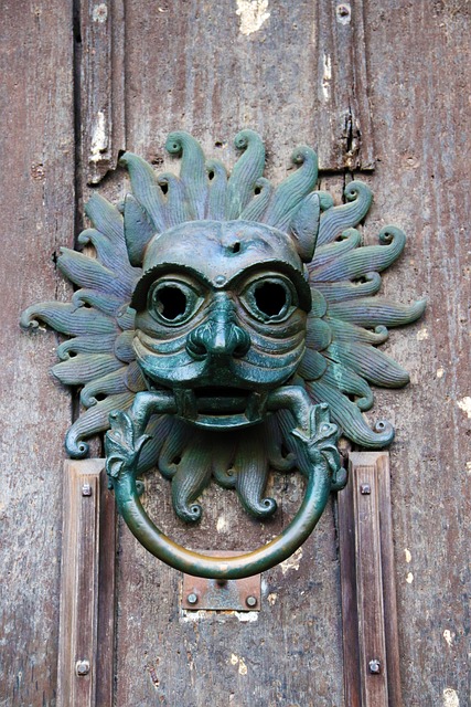 Free Knocker Door photo and picture