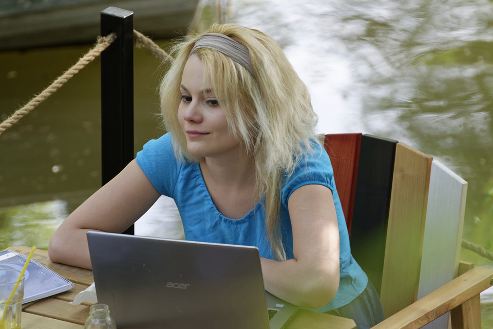 Работа и подработка для девушек женщин в Интернете Работа и подработка для девушек женщин в Интернете