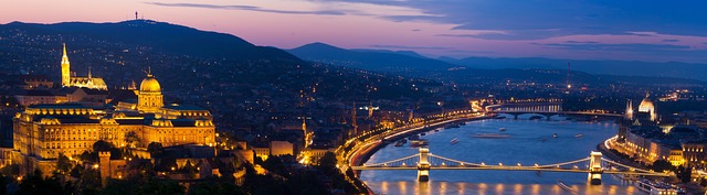 Budapest, Hungría, Danubio, Por La Noche