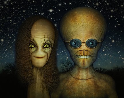 Free Alien Couple photo and picture
