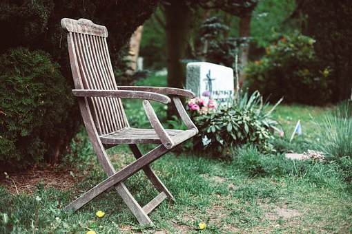 Free Dig Chair photo and picture