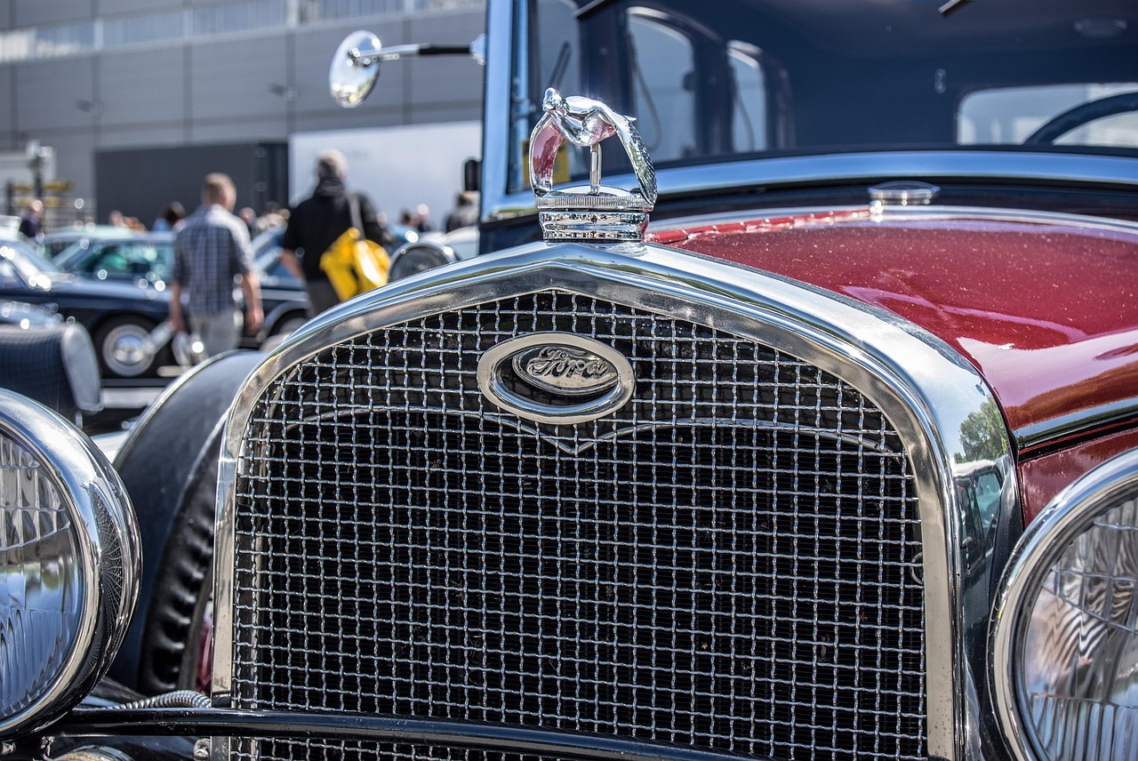 Ford - free online jigsaw puzzle photo