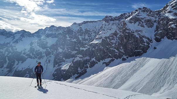 Free Backcountry Skiiing Foghorn photo and picture