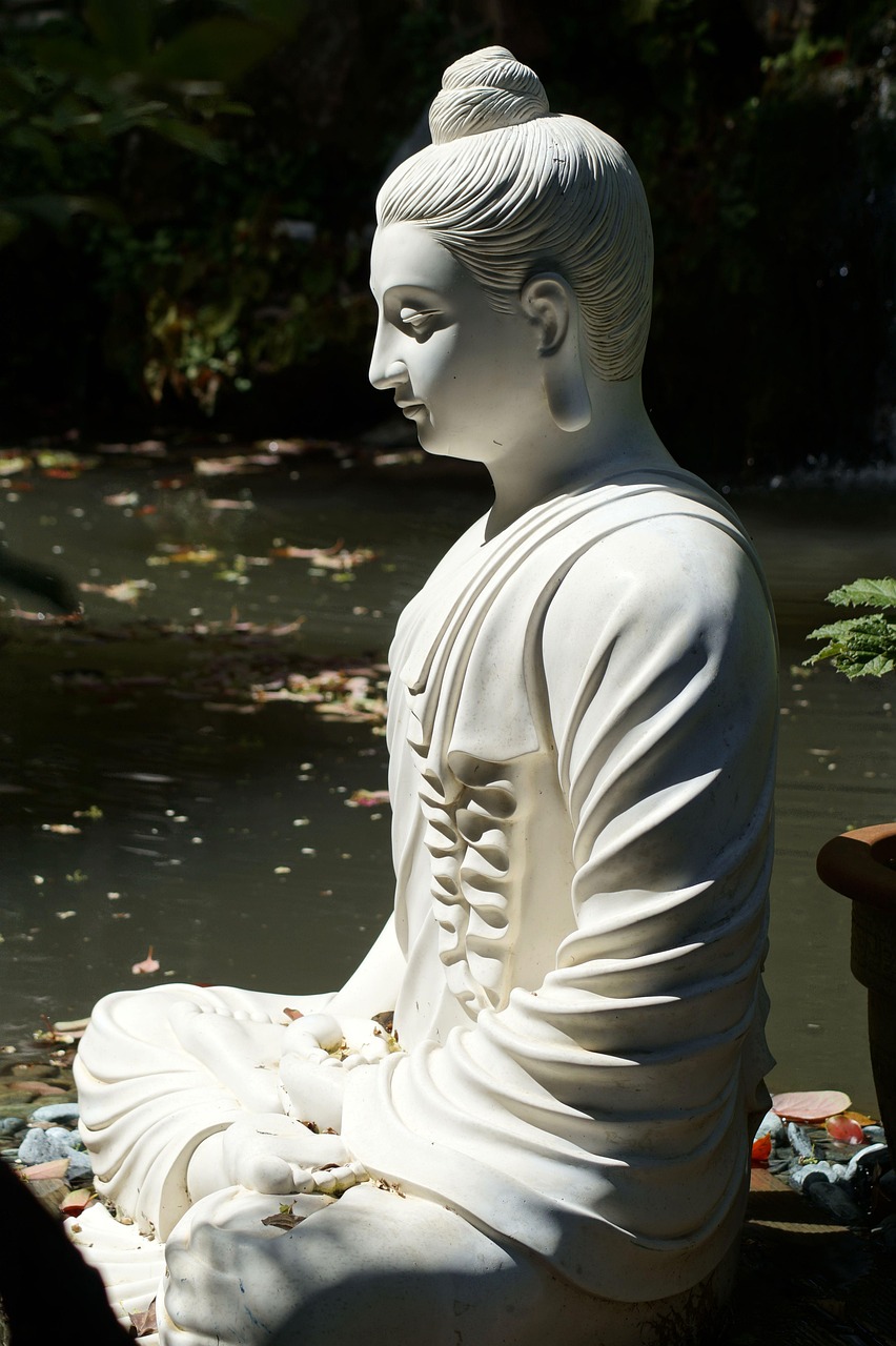 Buddha Statue Sculpture - Free photo on Pixabay