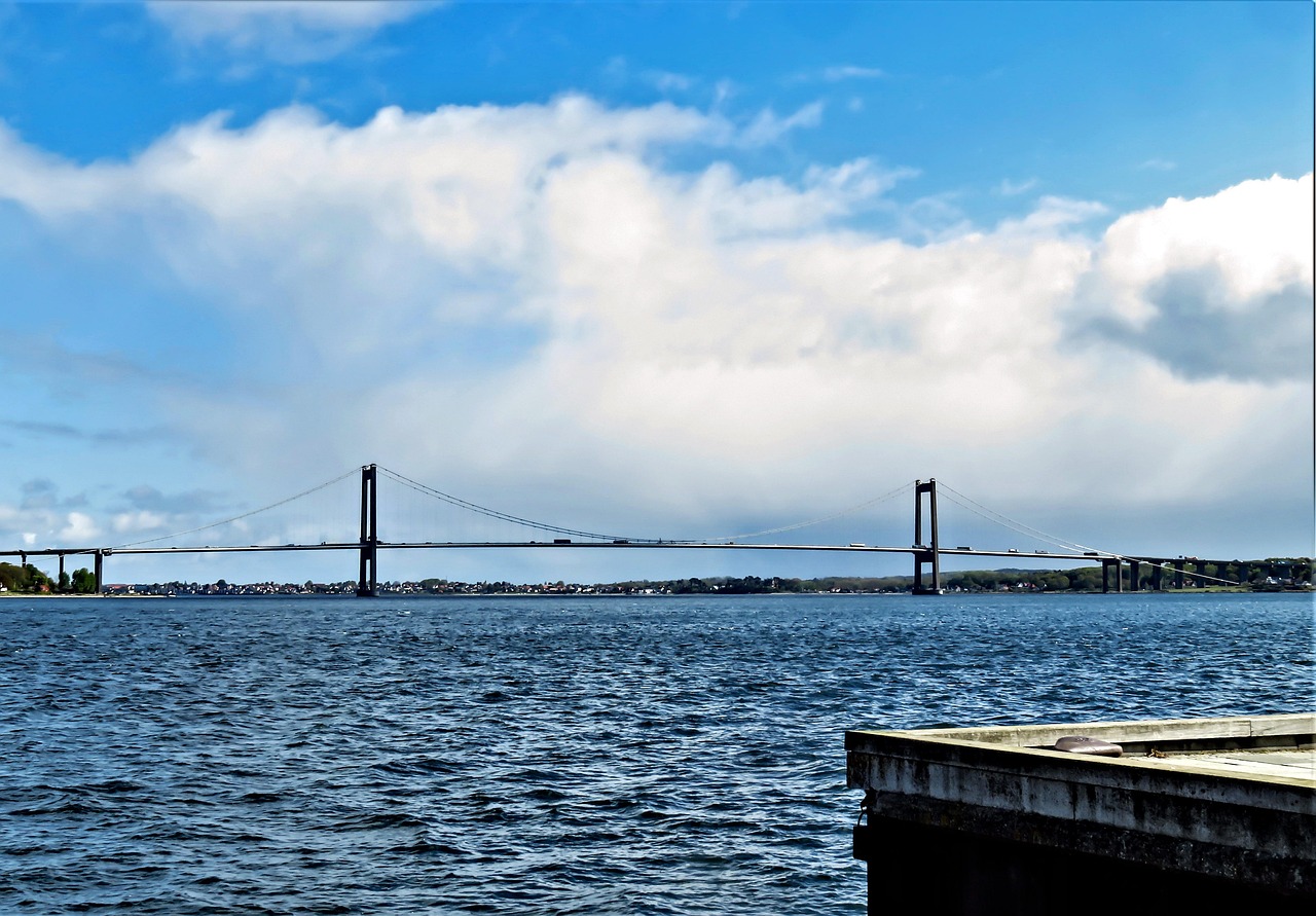 Bridge - free online jigsaw puzzle photo