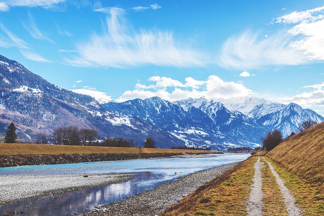 Free Mountain Mountains photo and picture