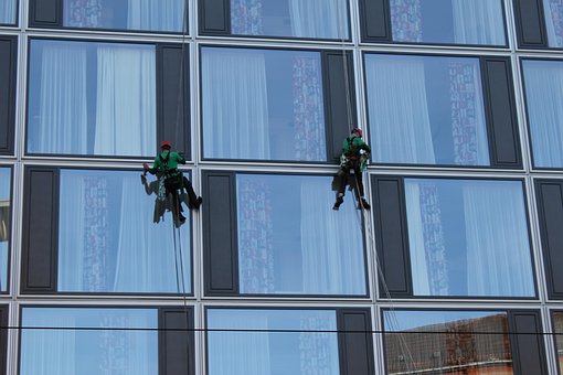 Building cleaner