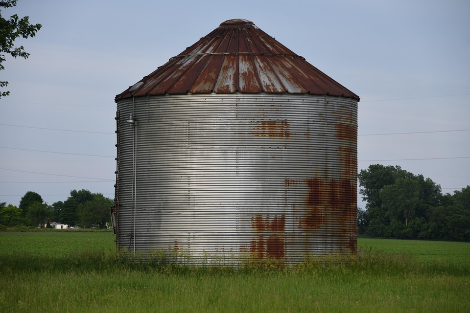 silo corn crib free photo on pixabay corn silo