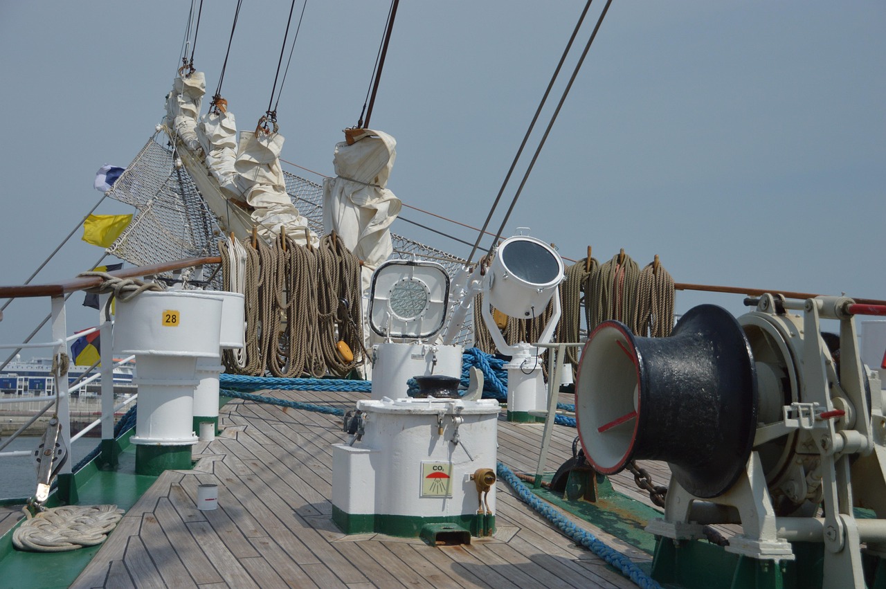 Boat - free online jigsaw puzzle photo