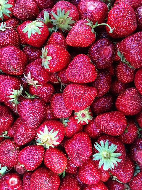 Free Strawberries Fruit photo and picture