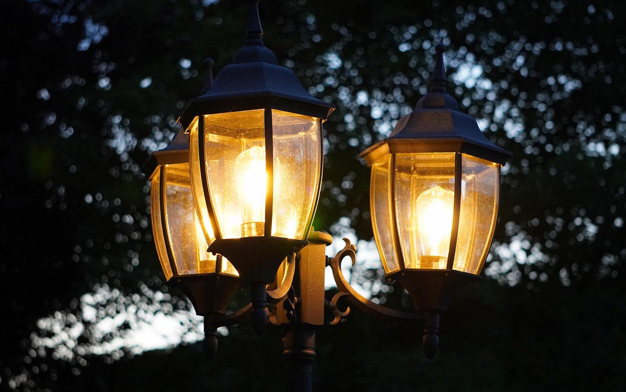 Free Lamps Eve photo and picture