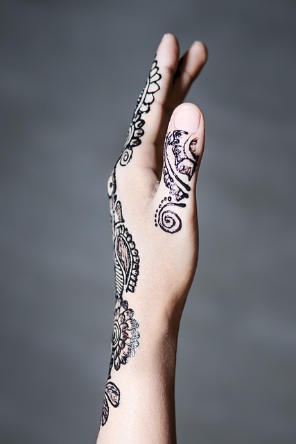 Free Mehndi Flower Wallpaper photo and picture