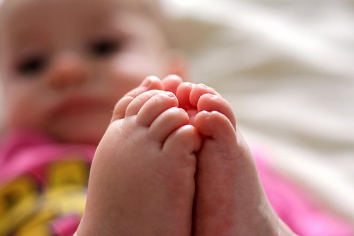 Bebe, Lille Pige, Baby, Familie, Sød