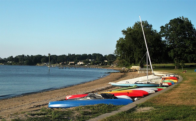 Free Boats Nature photo and picture