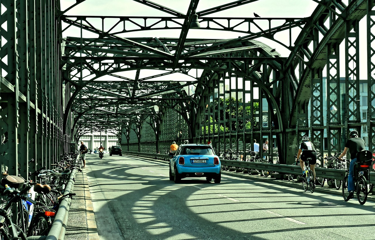 Hacker Bridge - free online jigsaw puzzle photo